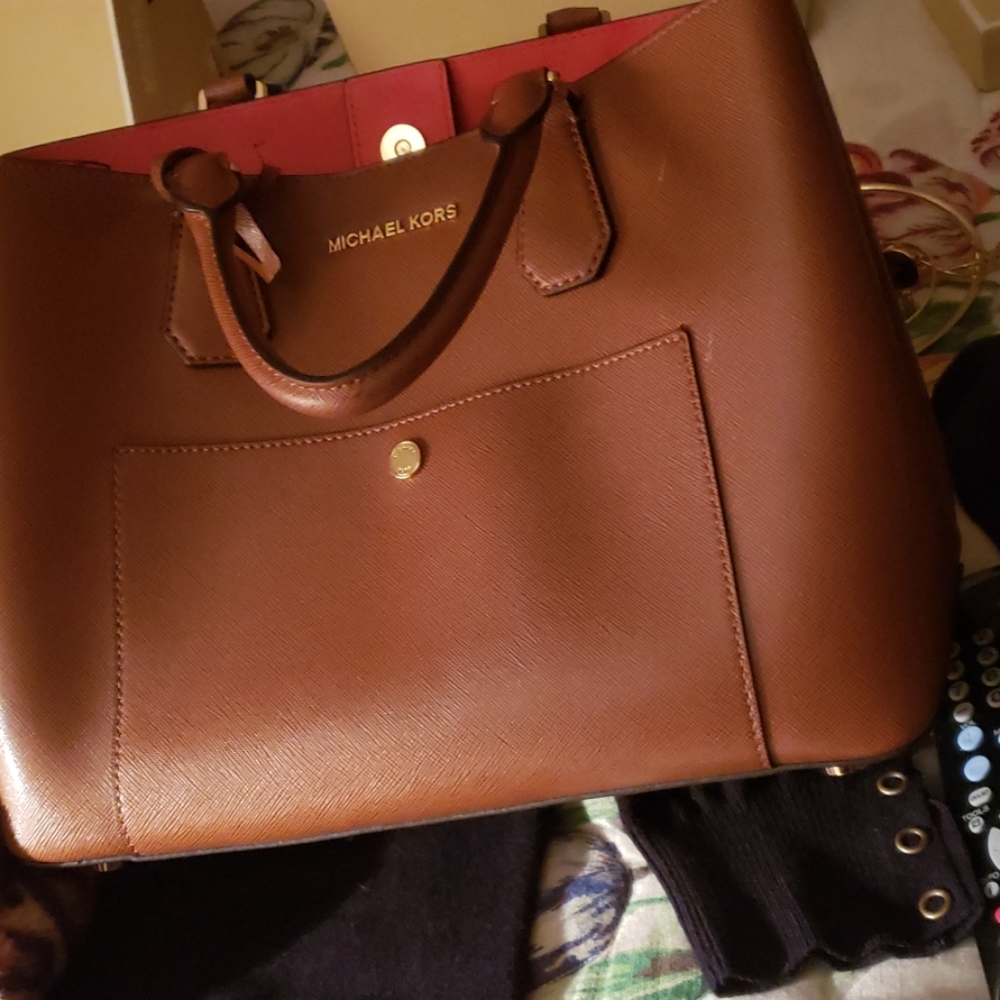Michael Kors tan purse